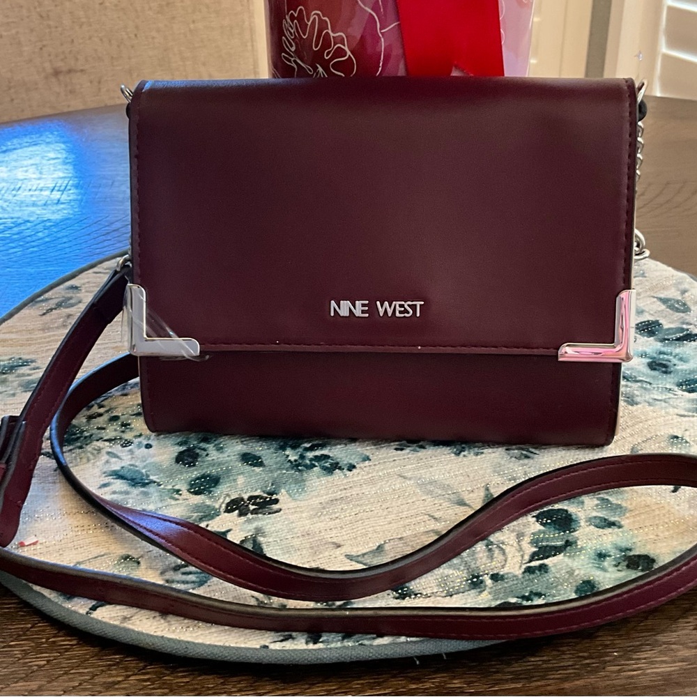 NWT MSRP $49 Nine West Marrone Crossbody with Detachable Strap.